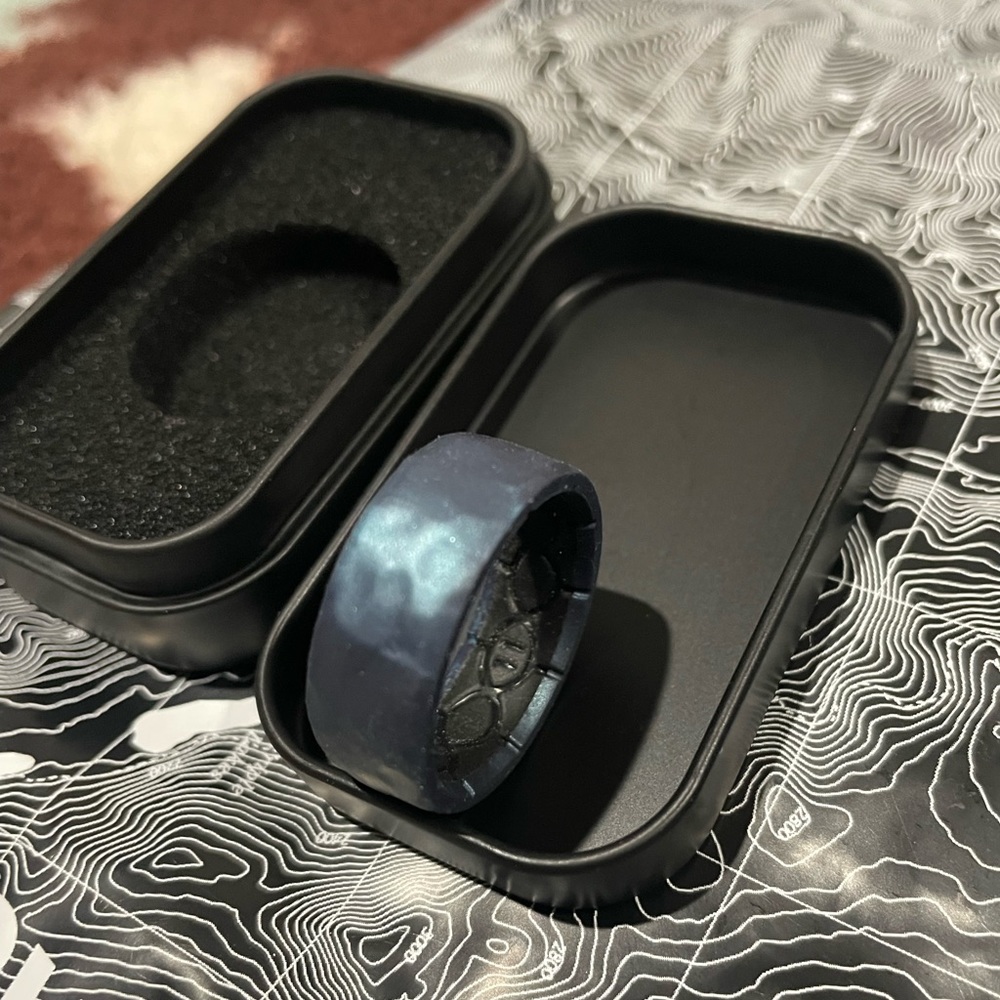 Groove Life ZEUS silicone ring - Hammered Deep Cobalt size 11